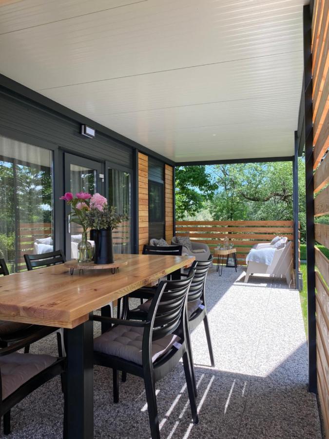 Magnolia House By The River *